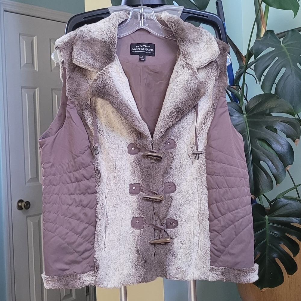 MontanaCo Women's Faux Fur Quilted Taupe Vest Size Large